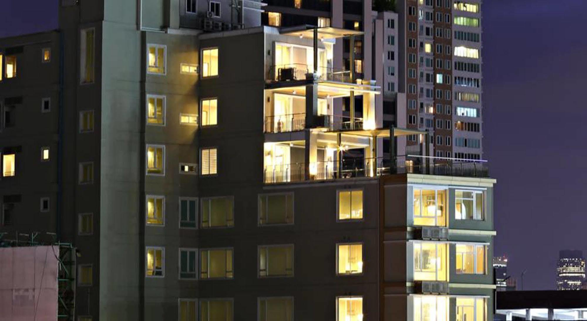 V Residence Bangkok Exterior foto