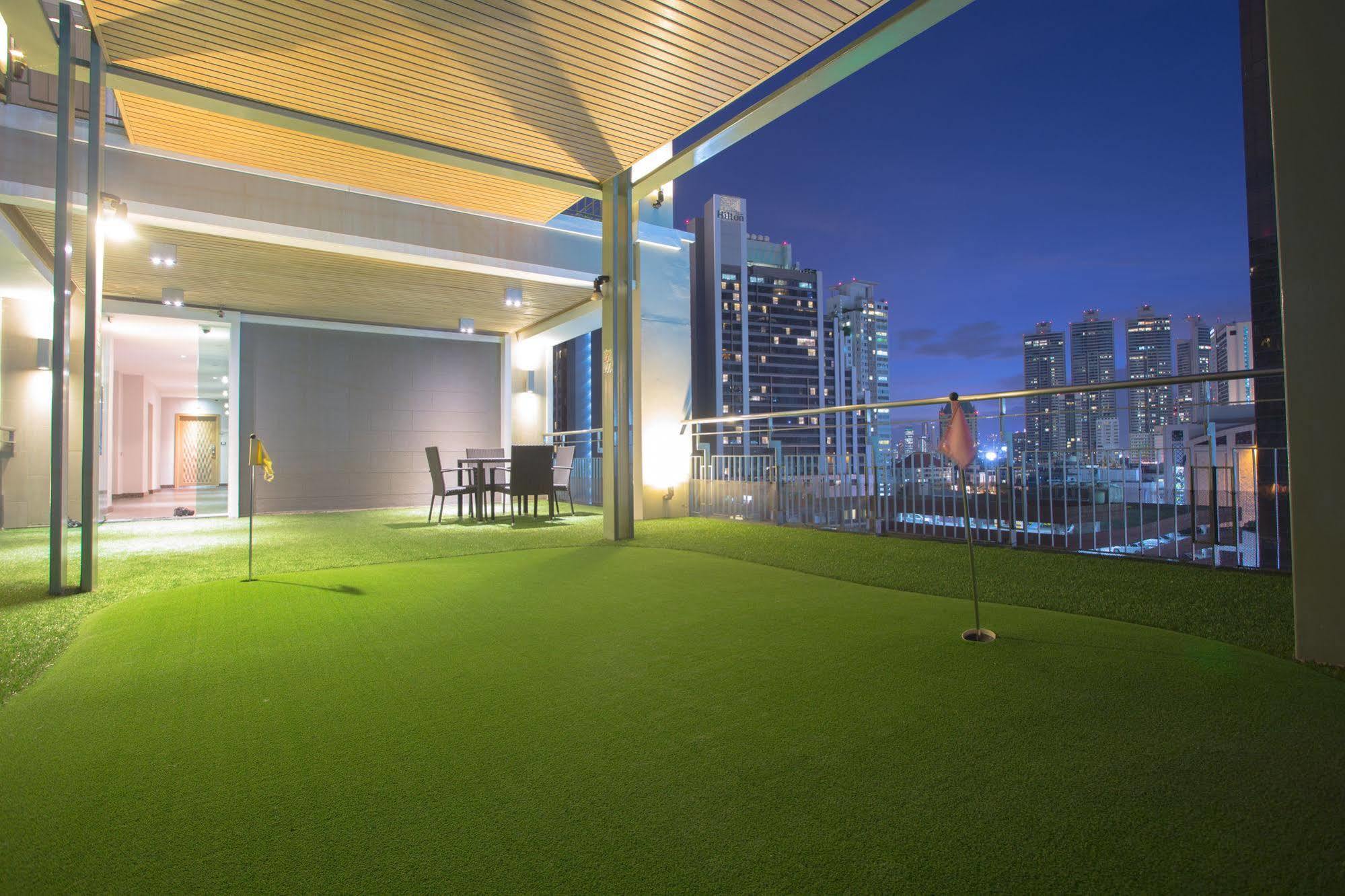 V Residence Bangkok Exterior foto